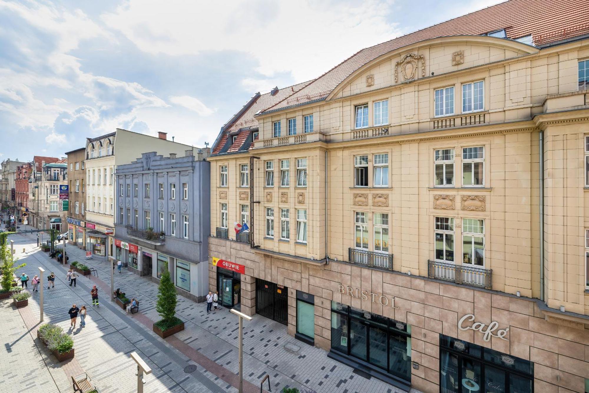Nowoczesne I Stylowe Apartamenty W Centrum Bytomia Blisko Rynku By Noclegi Renters Exteriör bild